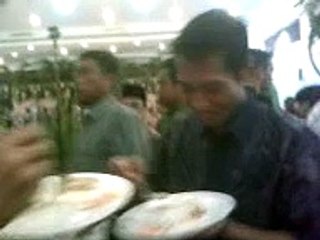 Kejadian lucu saat resepsi pernikahan1