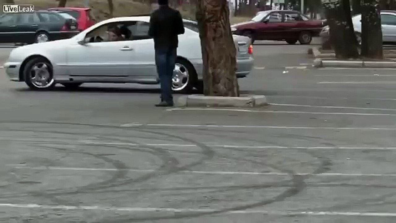 LiveLeak - This happens