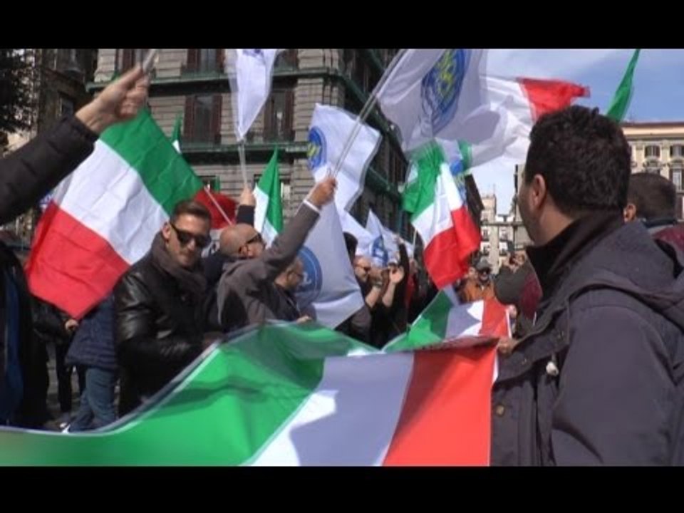 Napoli - Degrado Piazza Garibaldi, protesta di "Noi con Salvini" (05.03.16)