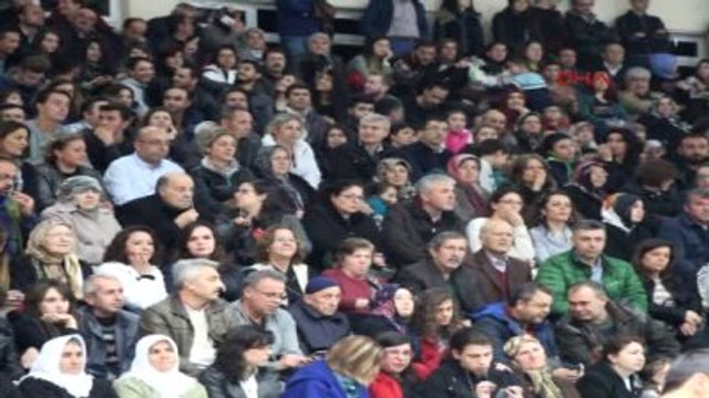 Burdur' da Kulüpler Arası Halk Oyunları Yarışması