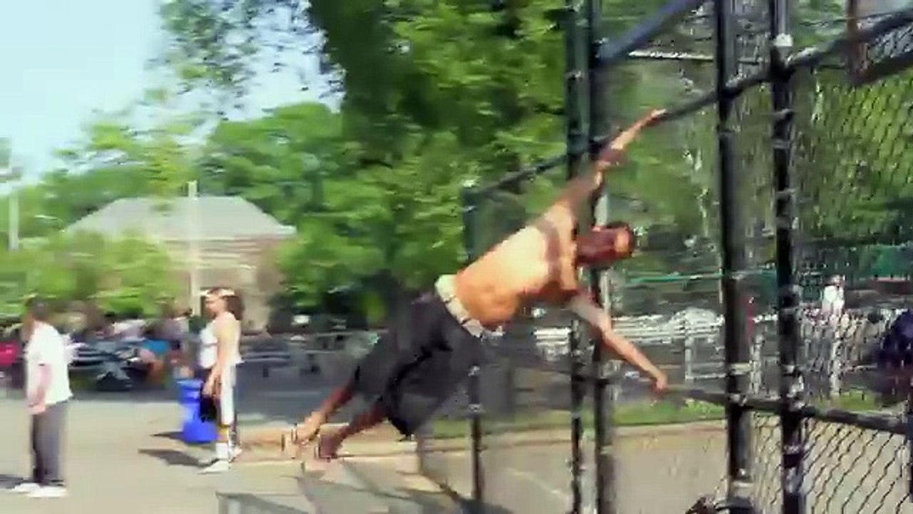 25 Second Human Flag