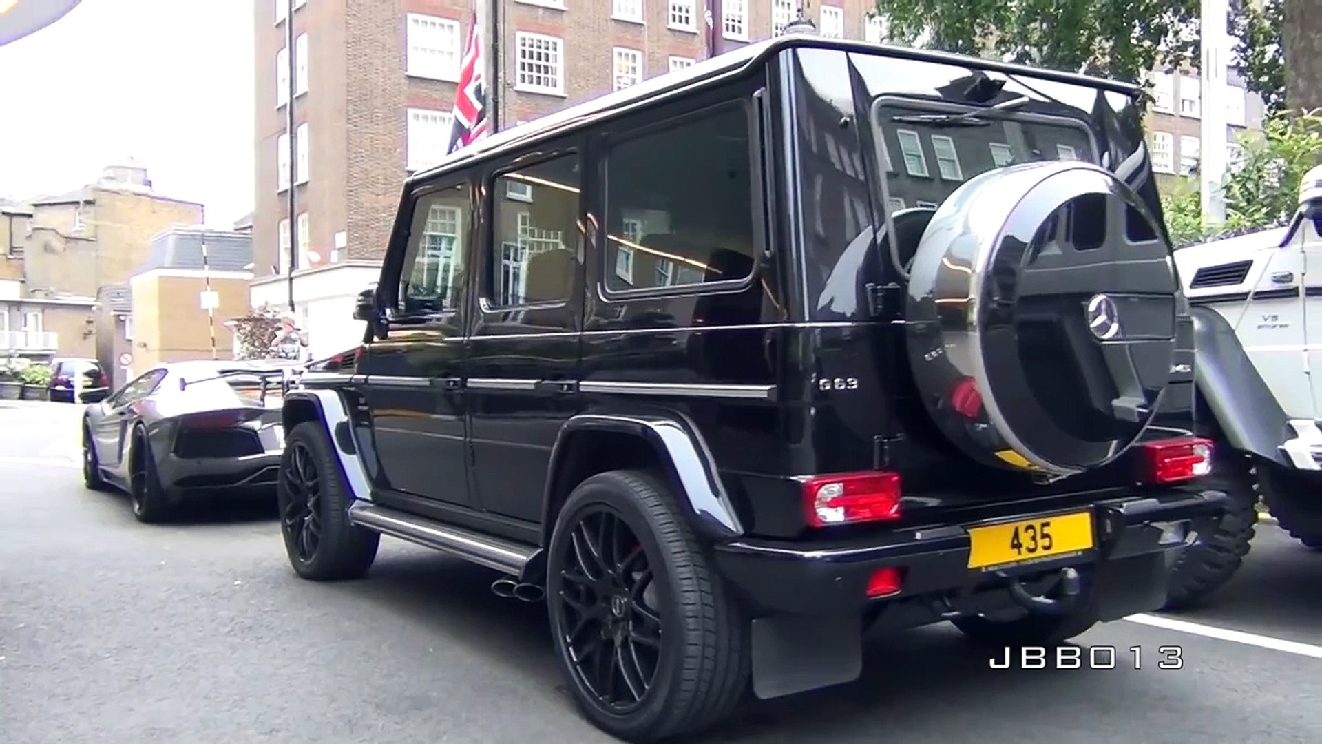 Arab Mercedes G63 Amg 6x6 Vs Mercedes G63 Amg Size Comparison In London Dailymotion Video