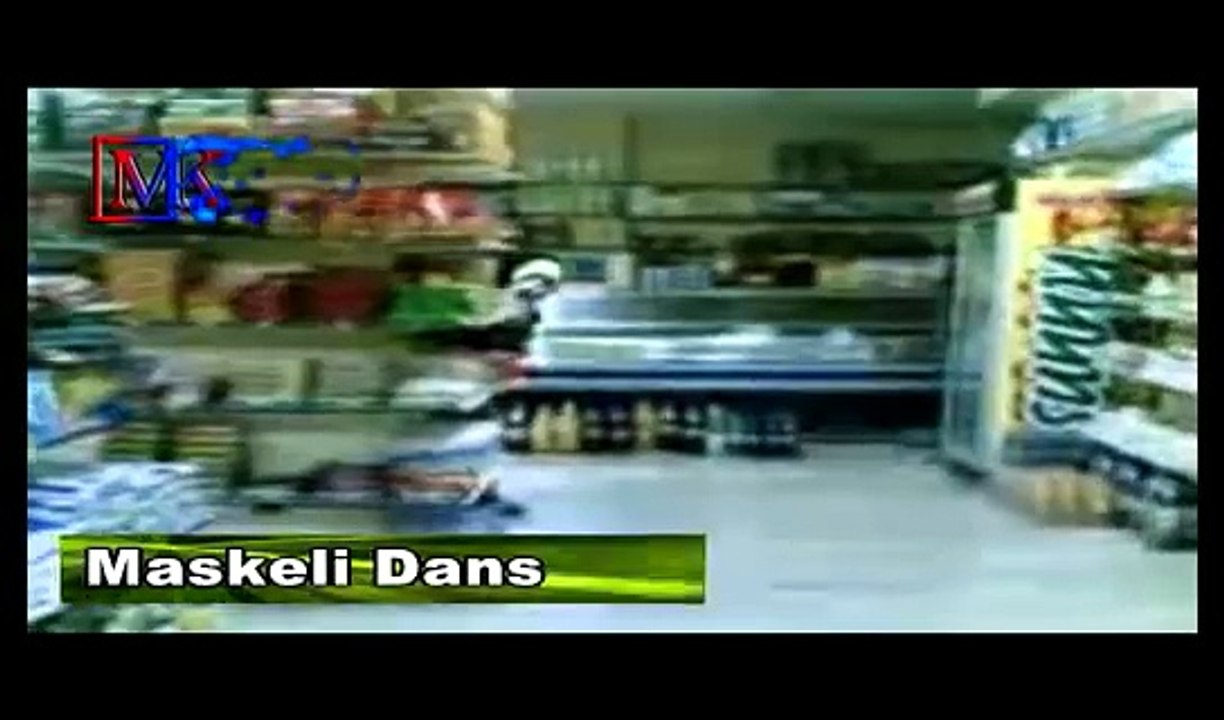 Maskeli Dans - Komedi