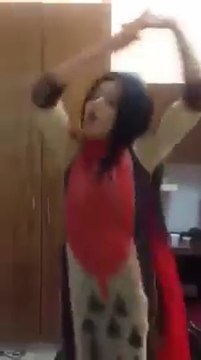 Desi Pakistani Girls dancing in Room