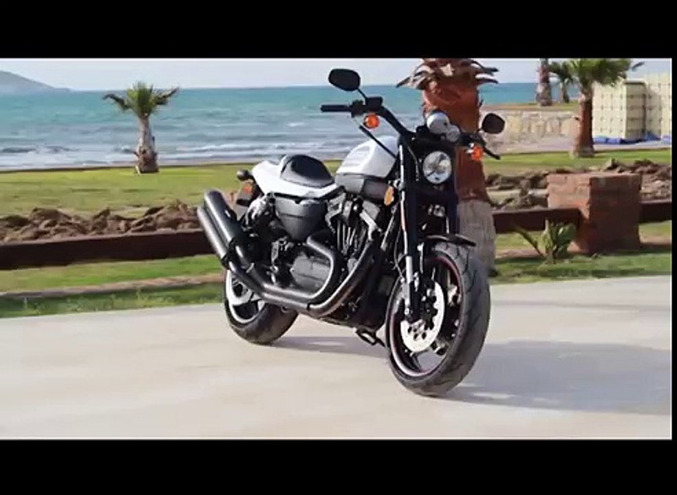 Altın Elbiseli Adam Harley Davidson XR1200X