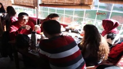 Burdur Vali Kürklü Öğrencilerle Buluştu