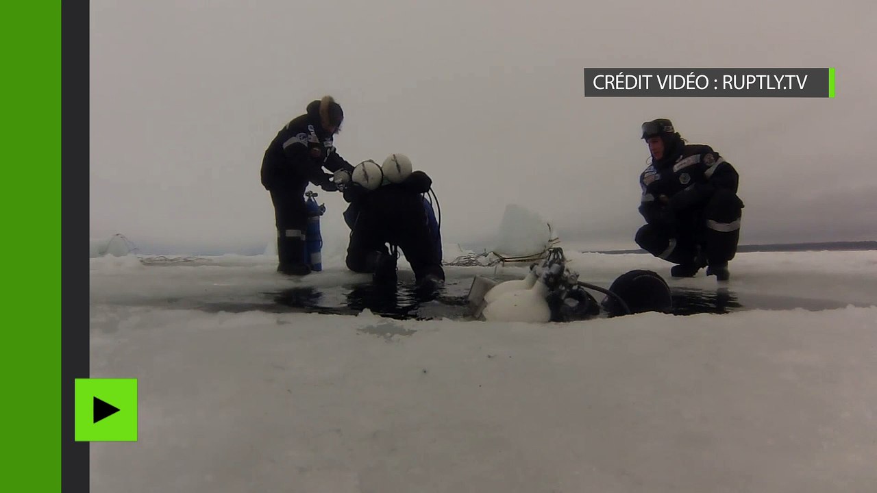 Des plongeurs russes battent le record d’immersion sous la glace