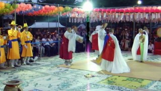 Korean monks dance at Bongwonsa on Buddhas Birthday