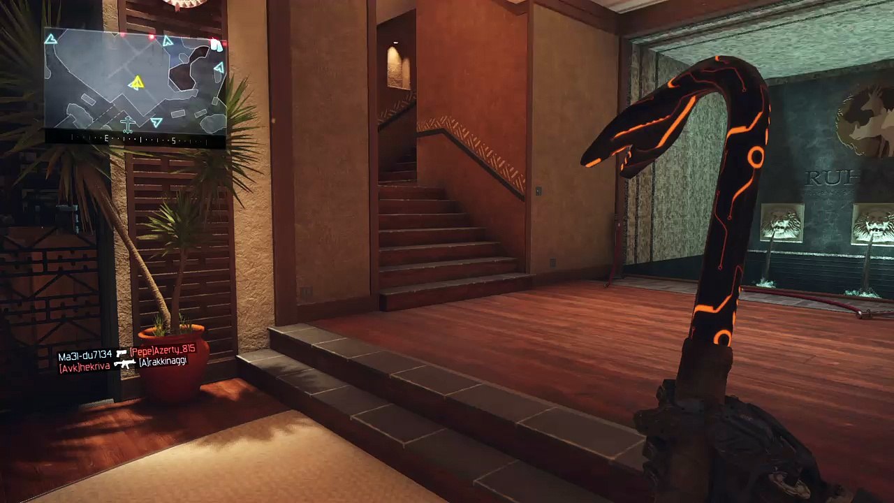 Call of Duty®: Black Ops III crowbar to the head kill