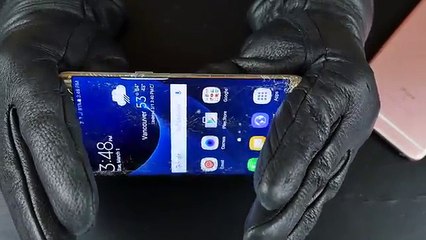 Bend Test - Samsung Galaxy S7 Edge vs iPhone 6S Plus!