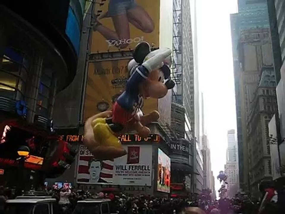 Mickey Mouse at Macy's Thanksgiving Day Parade 2009