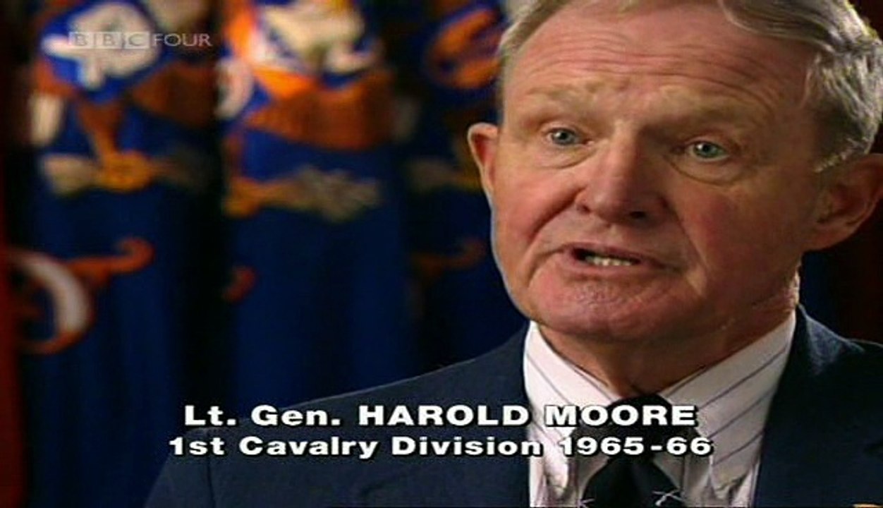 Decisive Weapons - E02 - Vietnam Warhorse - Bell Huey