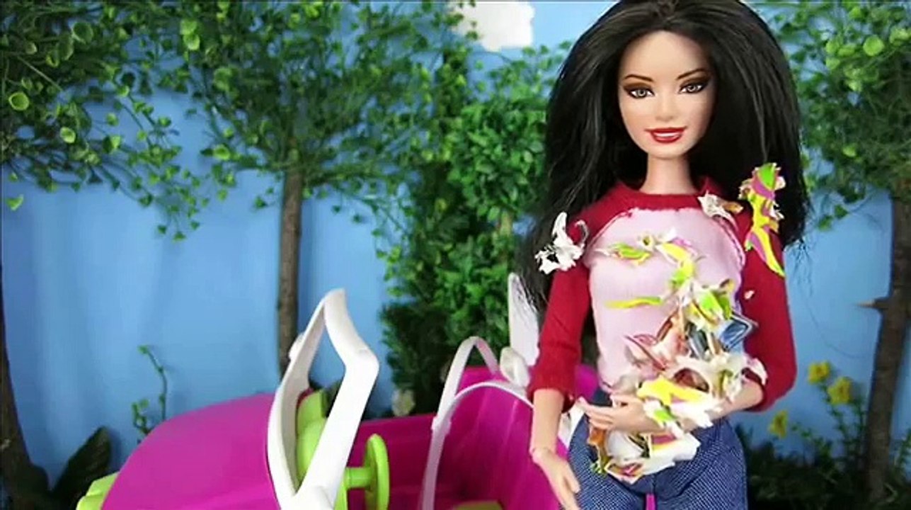 Barbie & Disney Princess Frozen Elsa Makeover at the Mall with The New Lammily Doll by Dis