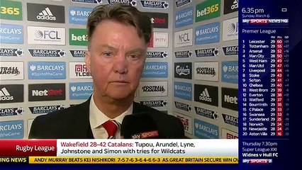 WATCH: ManUtd boss Louis van Gaal unhappy after JuanMata red card.