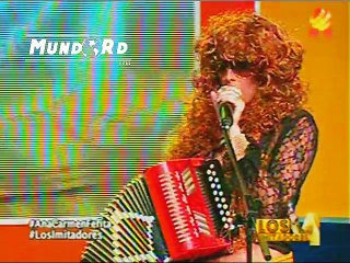 Presentadora Ana carmen de leon imitando a Fefita la grande en programa