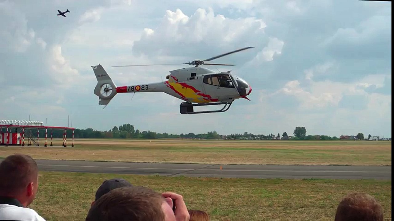 [4K Epic AirShow] helicopters, jets lowpass & team flybys