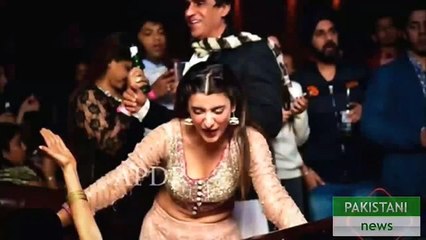 Urwa Hocane Dancing Drinking & Partying Spotted At Indian Night club