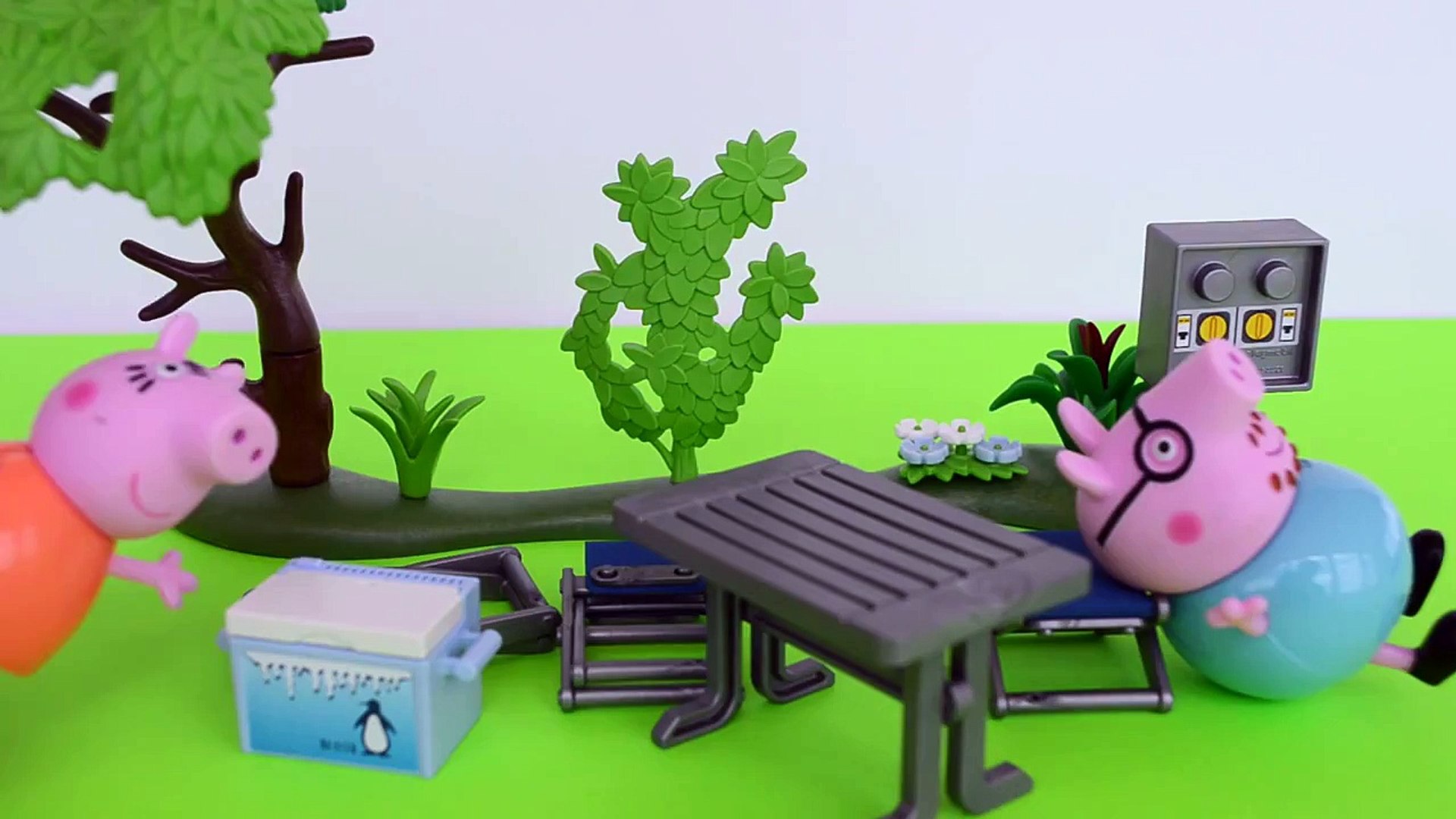 Pig George e Familia Peppa Pig Acampando na Floresta de Barraca Completo Em Portugues [Parte 1]