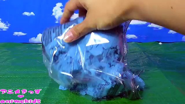 アンパンマン おもちゃ アニメ ドラえもんの顔に誰か隠れてるよ❤ animekids アニメきっず animation Anpanman Doraemon KineticSand Toy