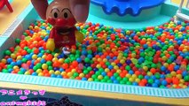アンパンマン おもちゃ アニメ ボールプール オラフ を探そう‼  animekds アニメきっず animation Anpanman Toy Ball pool Frozen