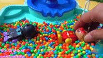 アンパンマン おもちゃ アニメ ボールプール に遊び来たよ♫ animekds アニメきっず animation Anpanman Toy Ball pool