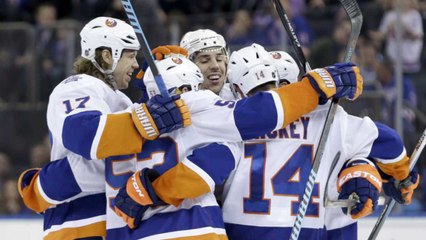 Isles Score 2 Late Goals to Top Rangers