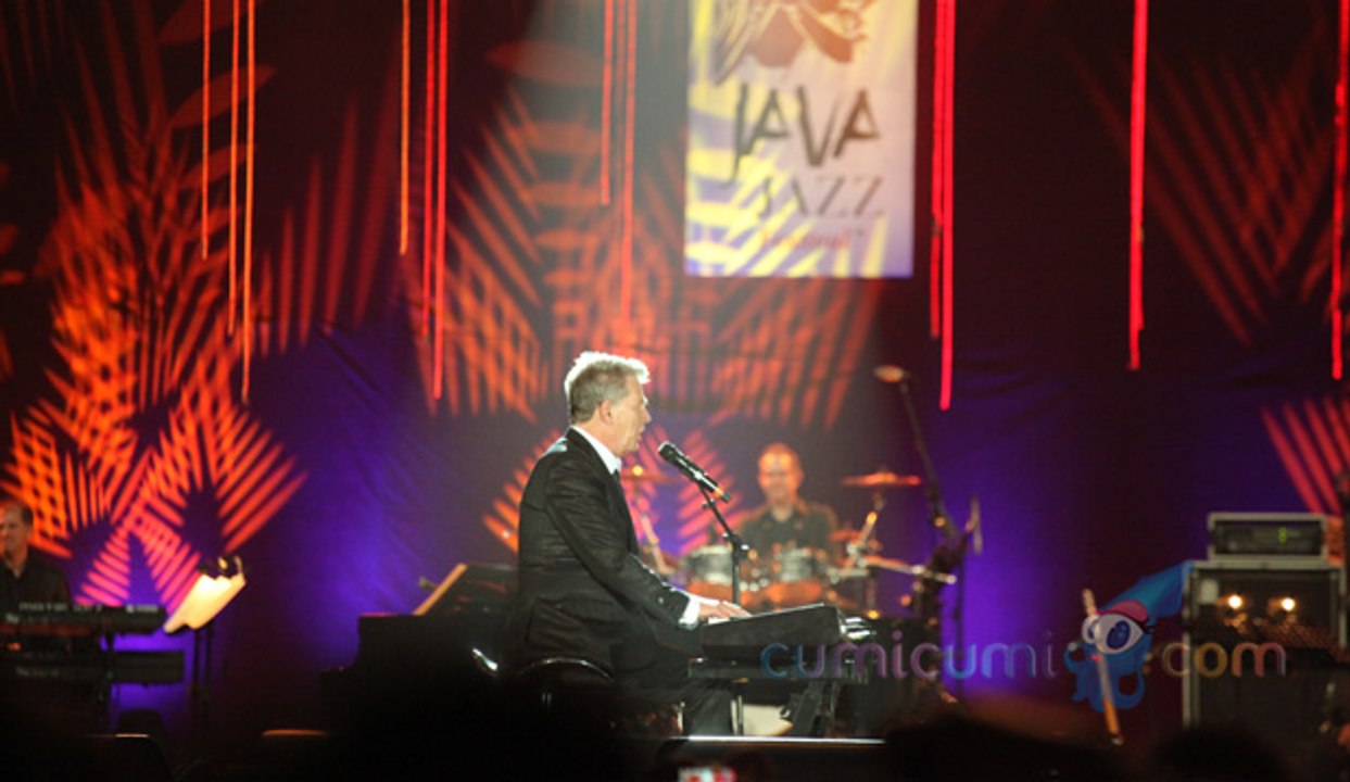 David Foster Sing In Java Jazz 2016
