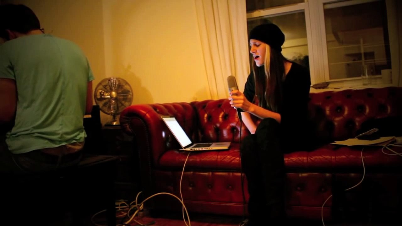 Turning Michele Bachmanns Concession Speech into a Song - Doggie Sunglasses