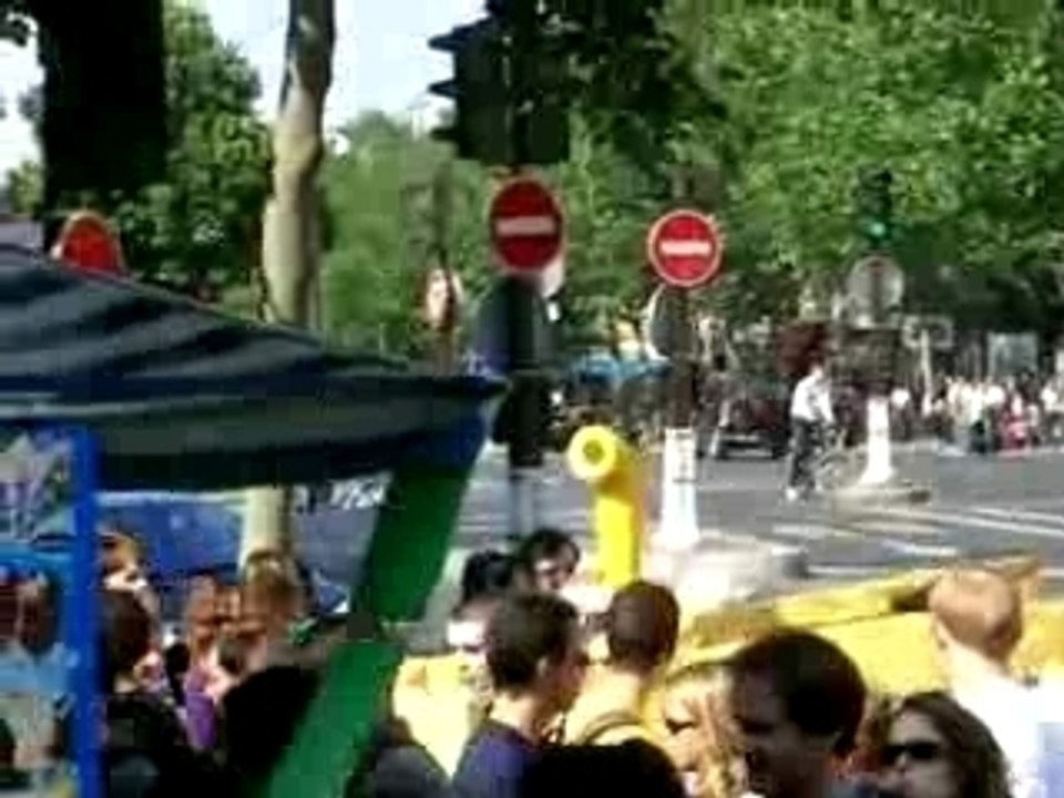 Ze Yellow Submeurine