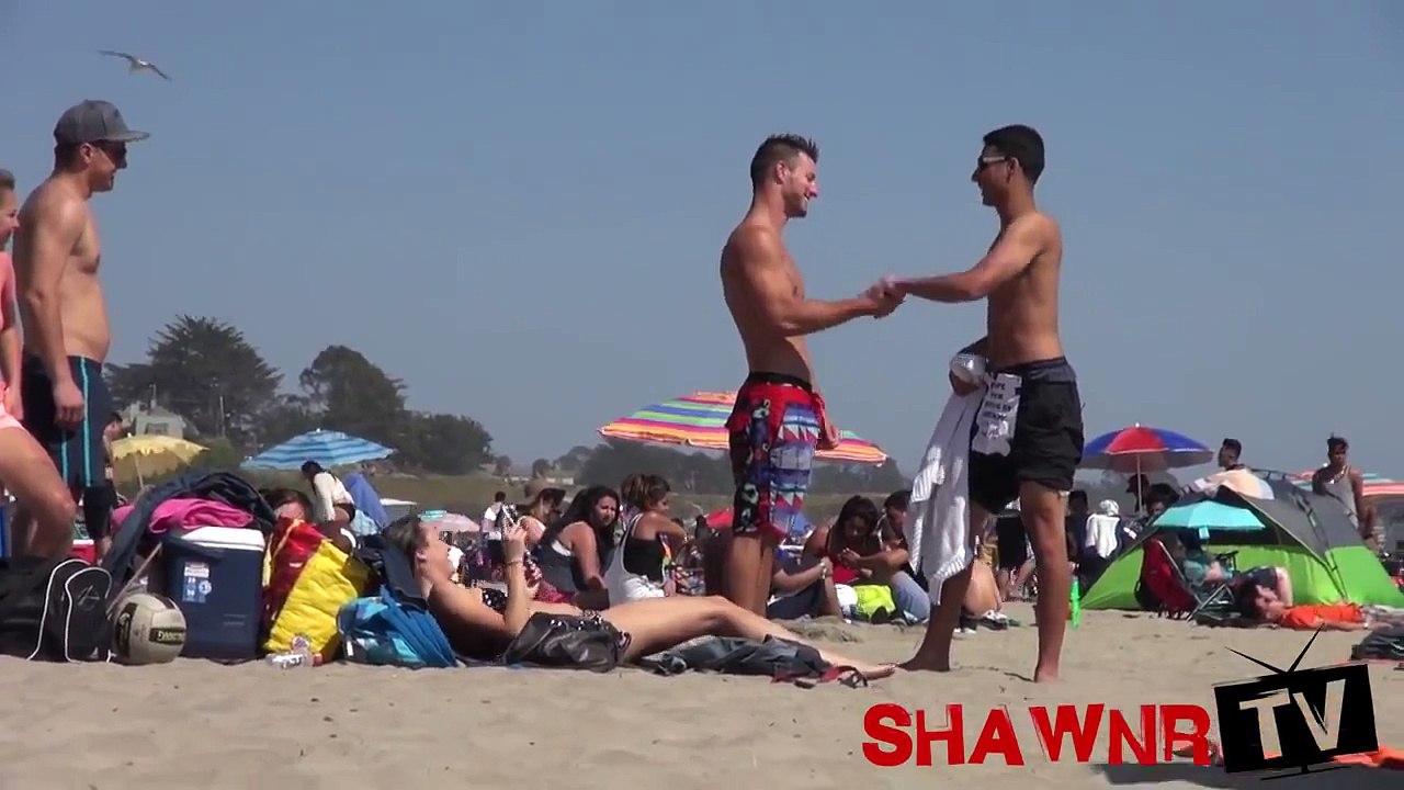FLASHING HOT GIRLS AT THE BEACH PRANK! (PRANKS GONE WRONG 2015)
