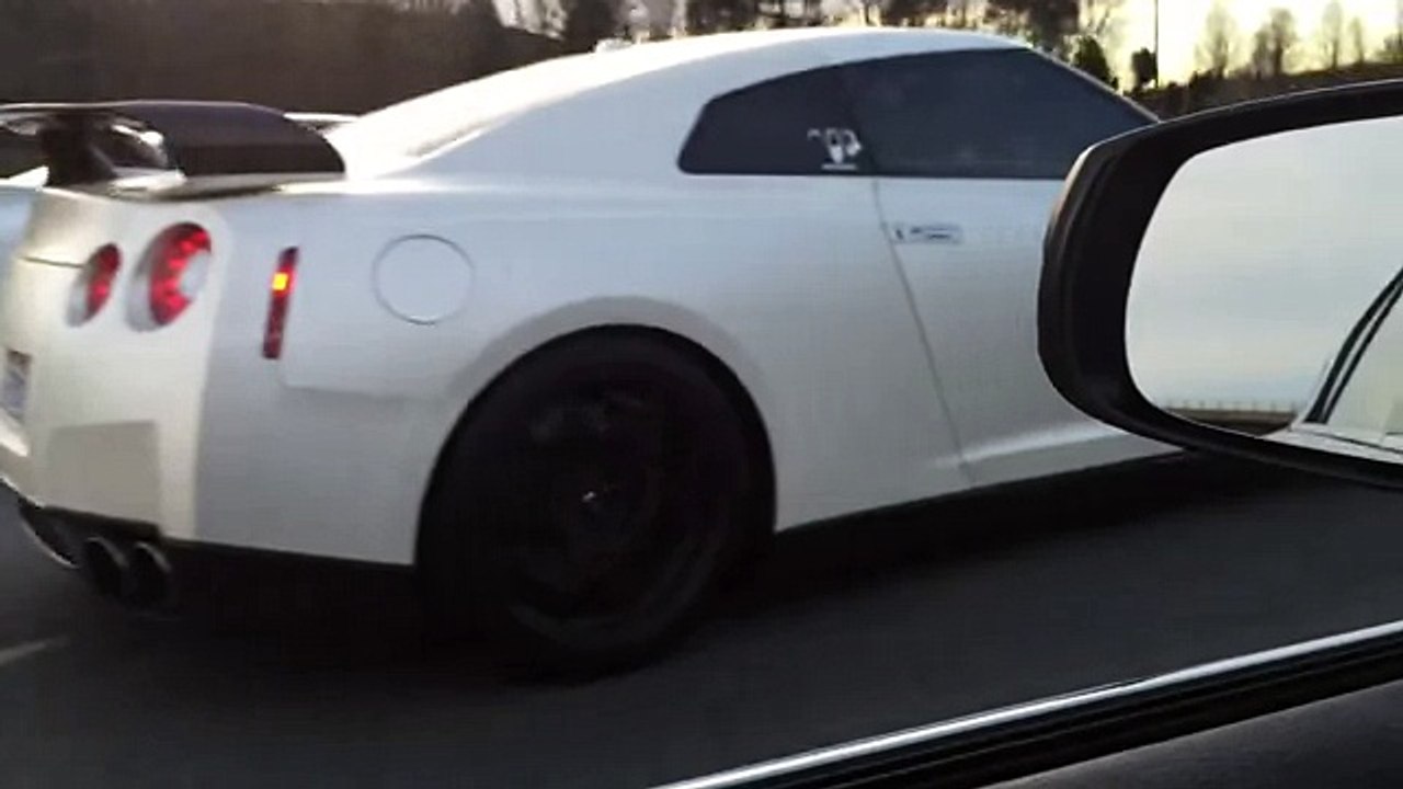 Nissan GT-R vs Built Pontiac Formula