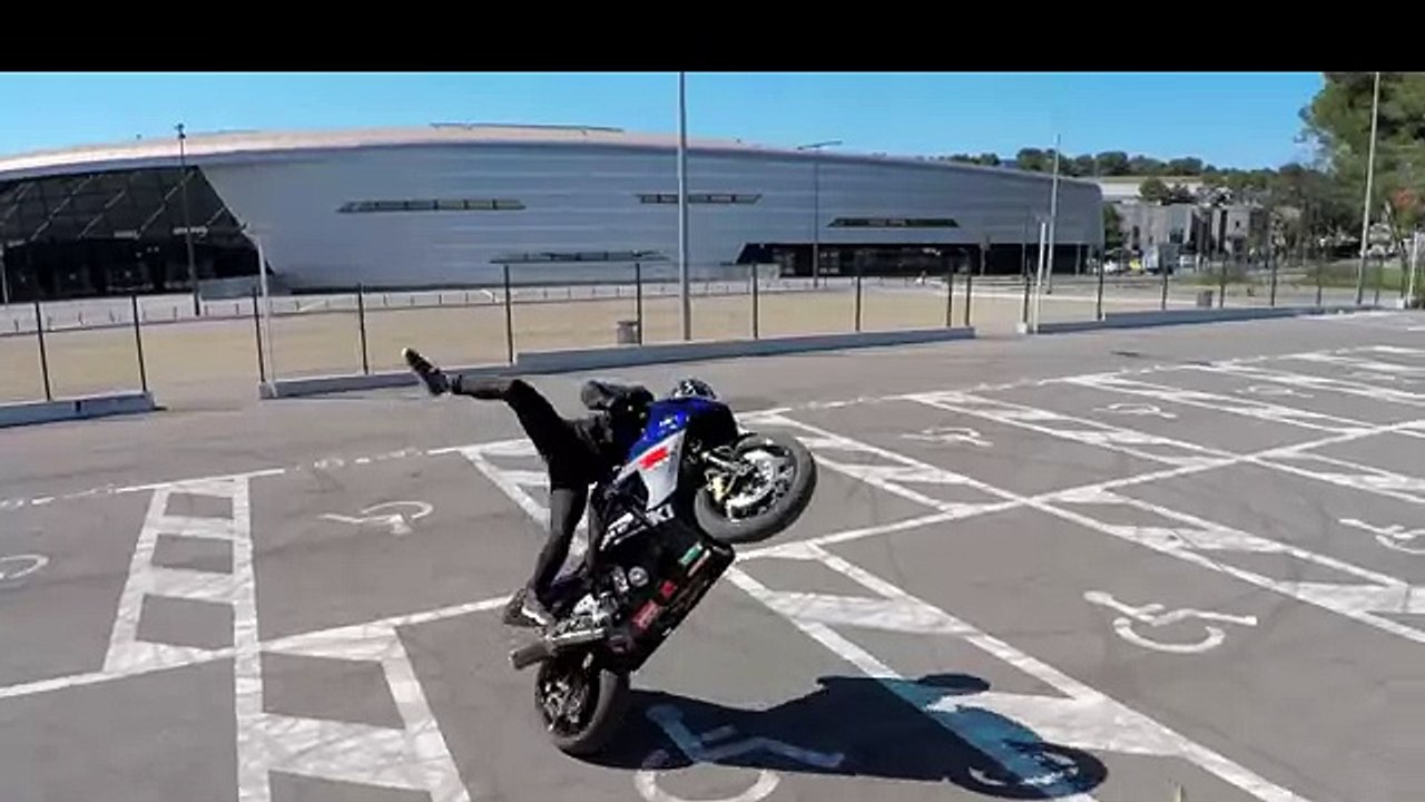 Stunt-Suzuki GSX R