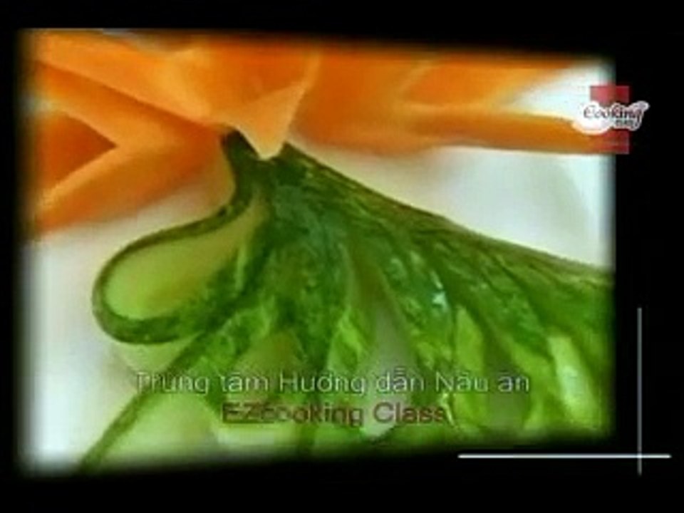 Học cắt tỉa đơn giản từ cà rốt và dưa chuột