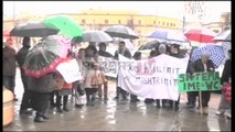 Report TV - Bulevardi i Ri, banorët sërish  protestë për shpronësimet
