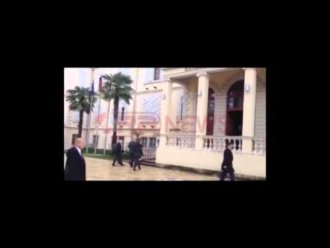 Të prekurit nga përmbytjet dhe stadiumi kërkojnë takim me Ramën- Ora News-