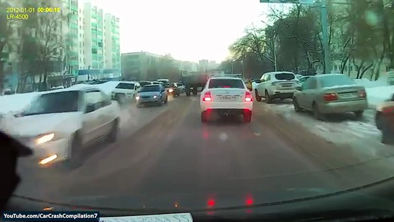 Car Crash Compilation # 653 - February 2016 (English Subtitles)