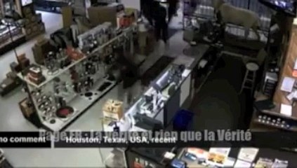 Le cambriolage spectaculaire d'une armurerie à Houston au Texas