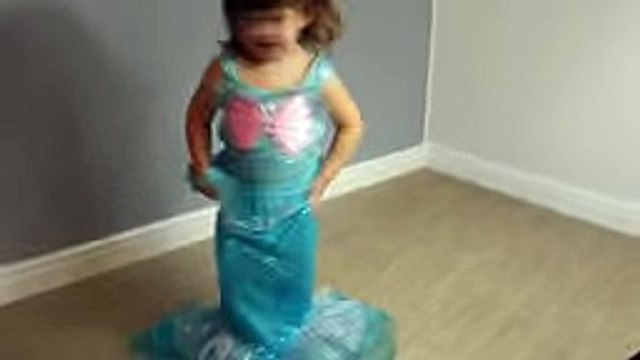 HOME PLAYGROUND - KIDS dance kids - little girl mermaid dancing