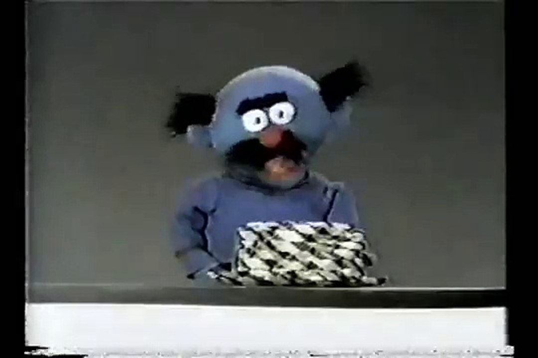 Sesame Street - Harvey Kneeslapper: I On Your Hat