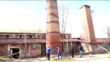 Kullanılmayan Fabrika Binasının Bahçesinde Erkek Cesedi Bulundu