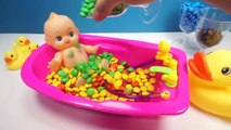 Learn Colors Baby Doll Bath Playing Time With Big Colors Candy M&M For Kids Tuddler
