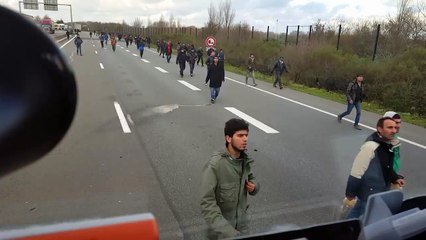 A Calais, les routiers sont exaspérés