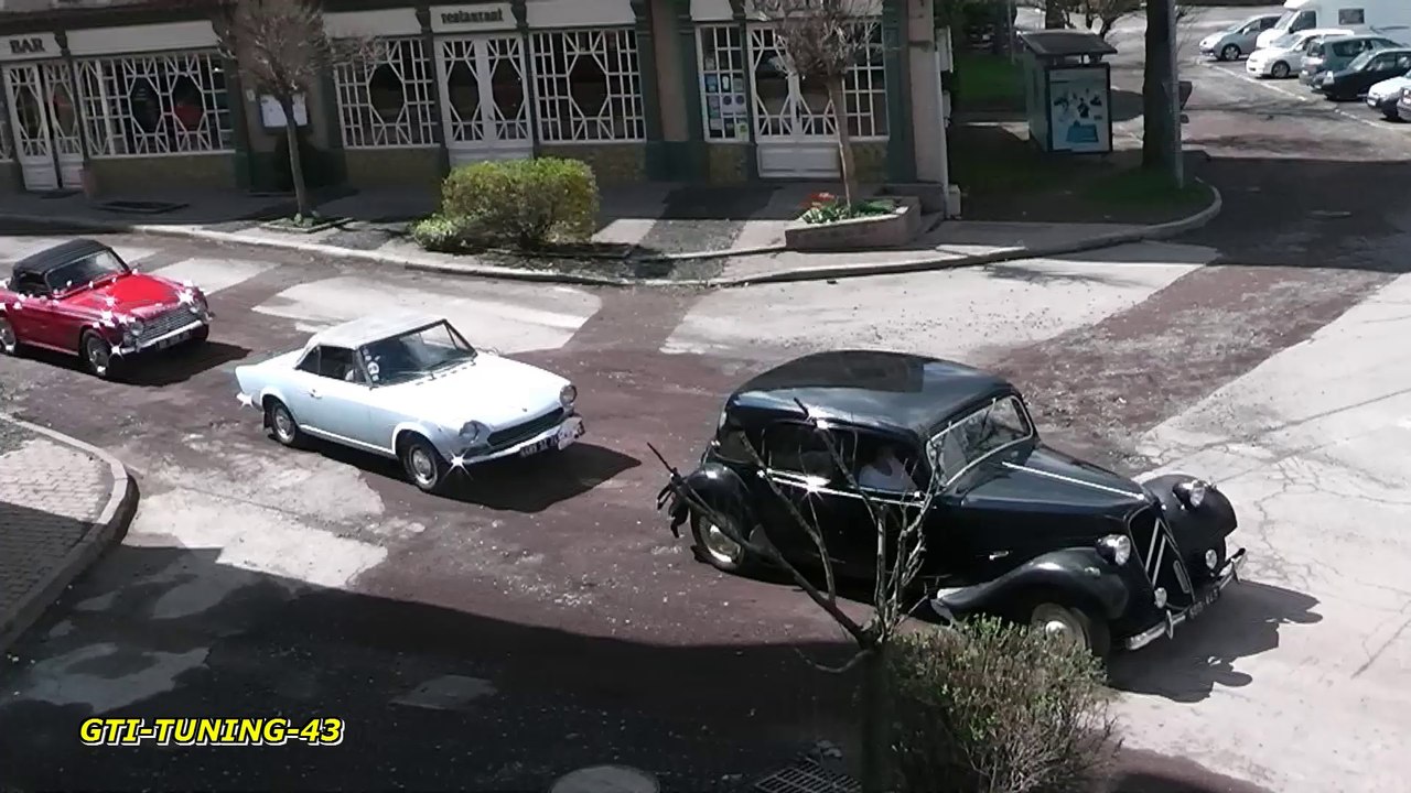 Défilé Voitures Anciennes 1er Mai 2012