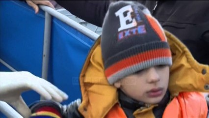 Në Greqi zbarkojnë mbi 2.000 emigrantë - Top Channel Albania - News - Lajme