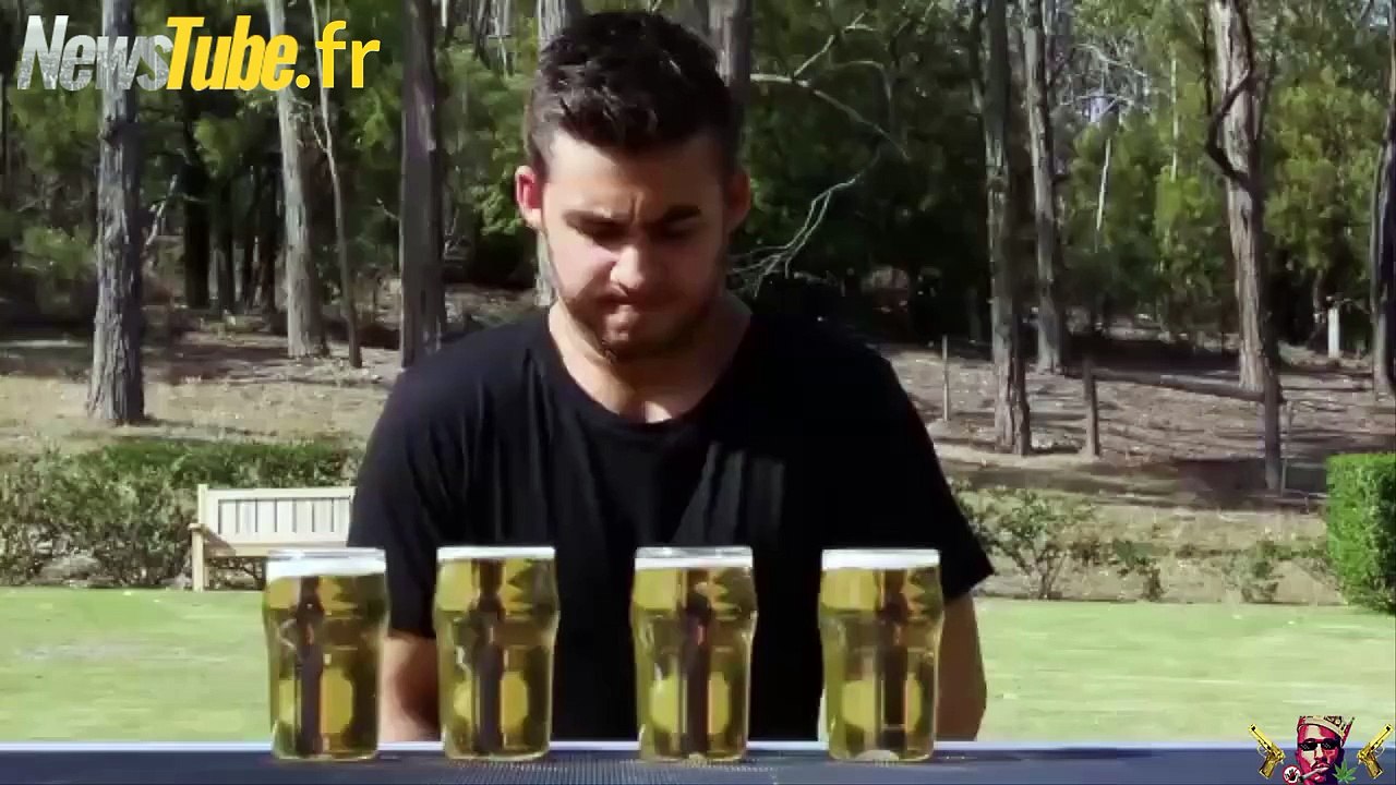 Le gars boit 4 pintes de bière en un temps record..