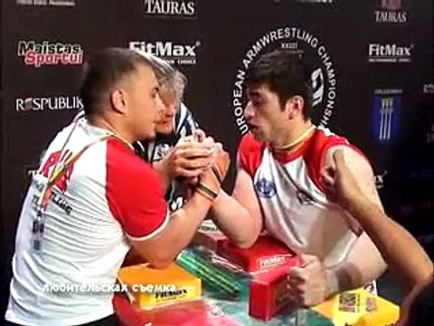 В НЕФТЕКАМСКЕ ТРЕНЕРУЕТСЯ ЧЕМПИОН МИРА ПО АРМРЕСТЛИНГУ