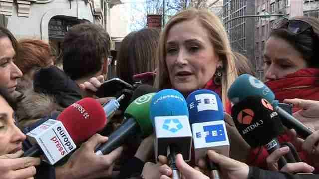 Cifuentes se pregunta si PSOE y C's irán en coalición si hay elecciones