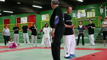 Arras : pour la journée de la femme, elles se mettent... au self-défense