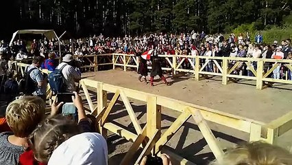 Бой девушек. Фестиваль исторической реконструкции и боевого фехтования «Княжий двор» видео 24