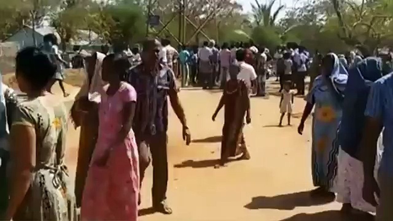 Sri lankeeya demala tharunaya indiawedi siya divi hani karagath vidiha (Sanwedi aya Nerabimen walakinna